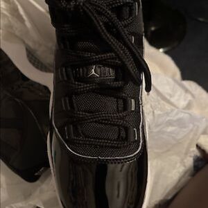 Air Jordan size 10 1/2 womens 9 or 9 1/2 men